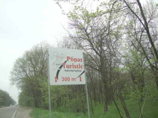 Accident cu trei victime, la Valu lui Traian